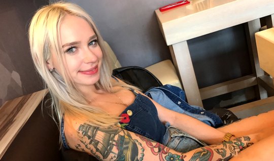 Tattooed blonde is not against pickup and hot sex on video camera